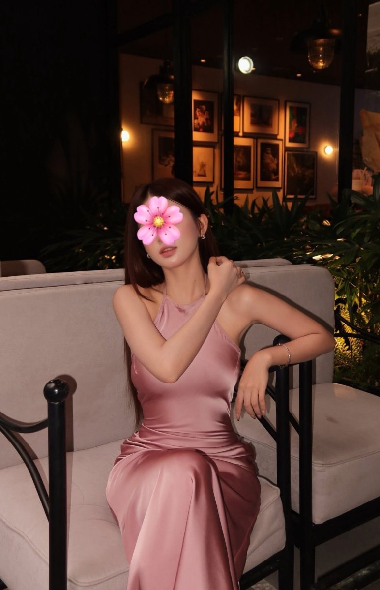 TẠM NGHỈ - Lại là 1 cực phẩm em gái bán chuyên