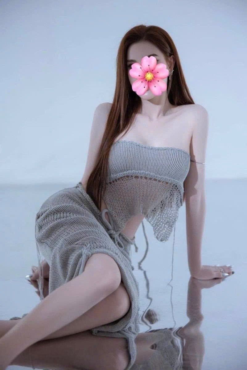 Thùy Linh - Gái Xinh Chân Dài - Vú To Body Mượt Mà Và Quyến Rũ - Vẻ Đẹp Cộng Hưởng Sự Dâm Đãng